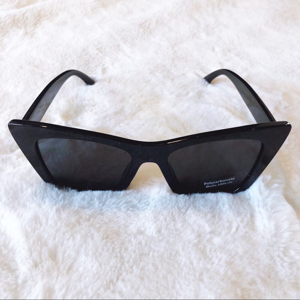 Kiara Glossy Black Full Rim Cat Eye Sunglasses - Picture 6 of 10